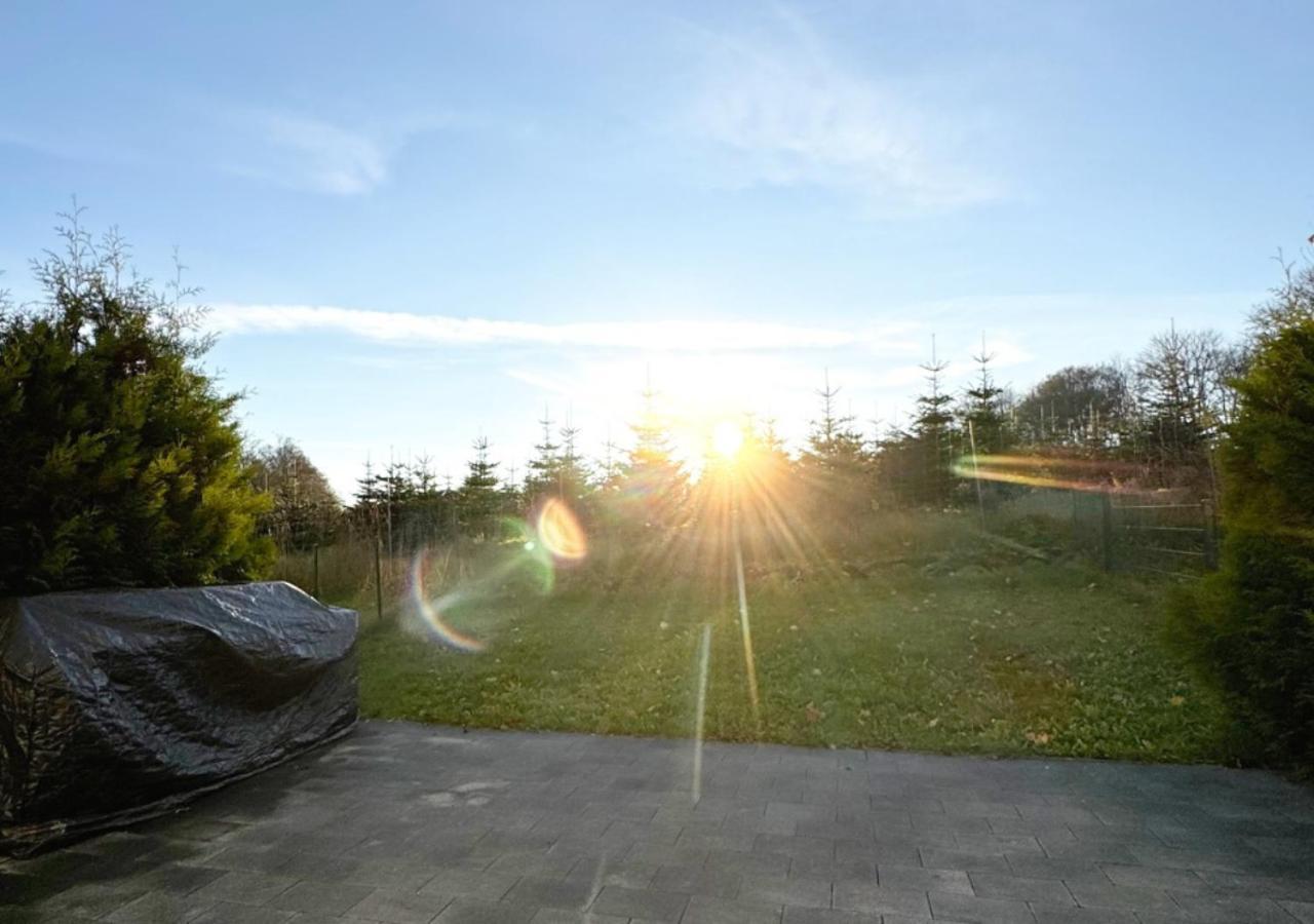 Greenhouse Living Apartment Nivis Mit Garten - 4 Minuten Nach Winterberg - Wandern, Mountainbike Fahren - Natur Geniessen Medebach Exterior foto
